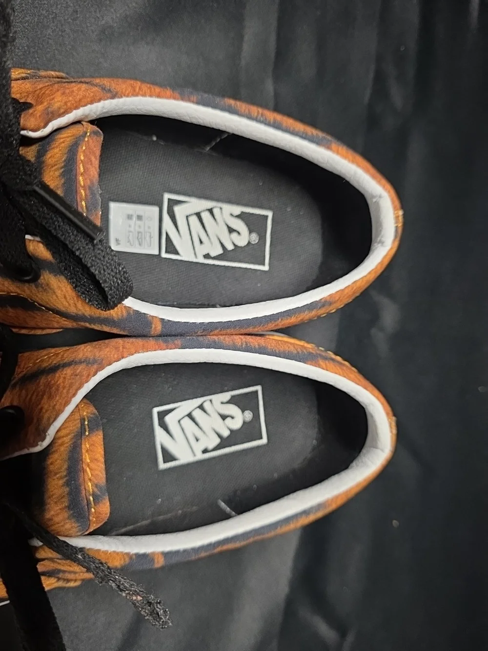 Vans low top